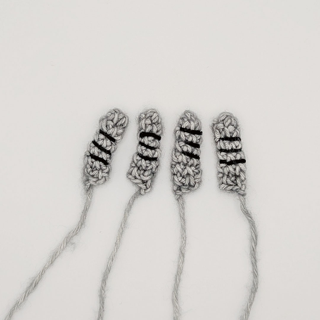 Schritt 1 DIY-Anleitung "Europäisch Kurzhaar Katze" aus dem Buch "Mini-Amigurumis – Süße Katzen" von Linda Urbanneck alias @haekel_lobby