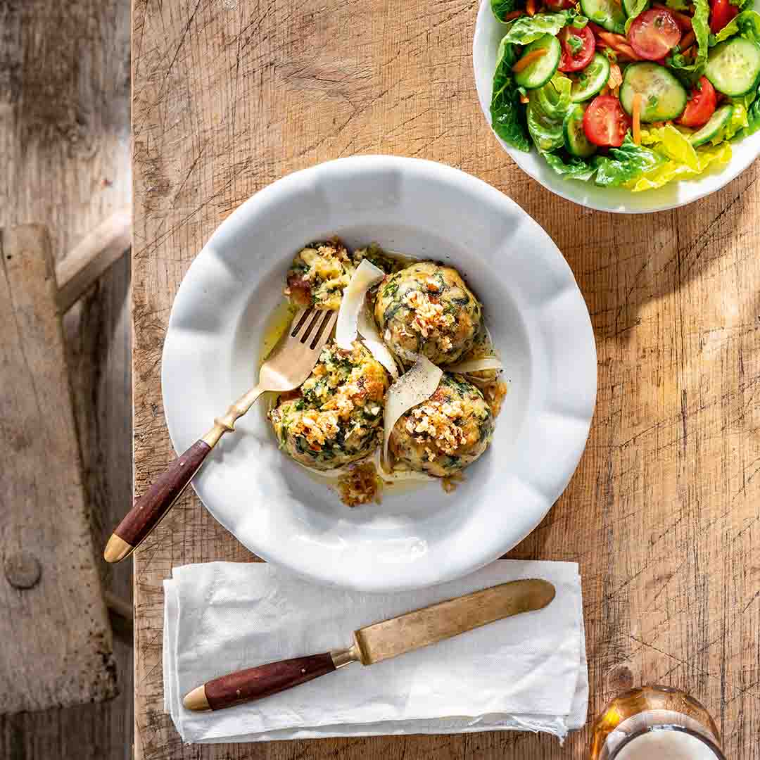 Rezeptbild "Spinatknödel" aus dem Buch "Koch dich nach Südtirol"
