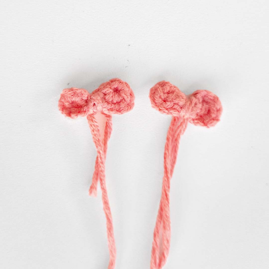 Schritt 7 Anleitung "Goldlöckchen und die Bären" aus dem Buch "Zauberhafte Wende-Amigurumis häkeln mit @chibiscraft" von Febby Pranajaya