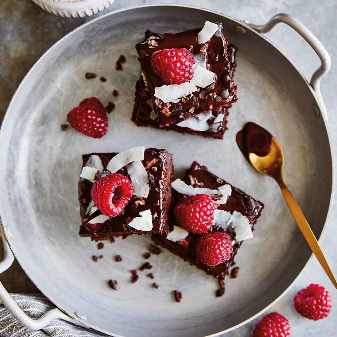 Rezeptbild "Süßkartoffel-Brownies" aus dem Buch "Genussmomente: Süße Sünden zuckerfrei"