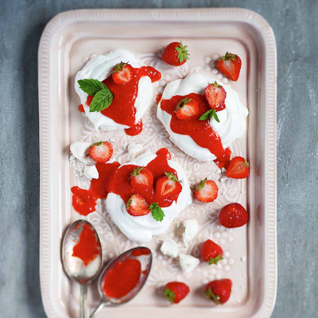 Late Summer Meringue-Mess