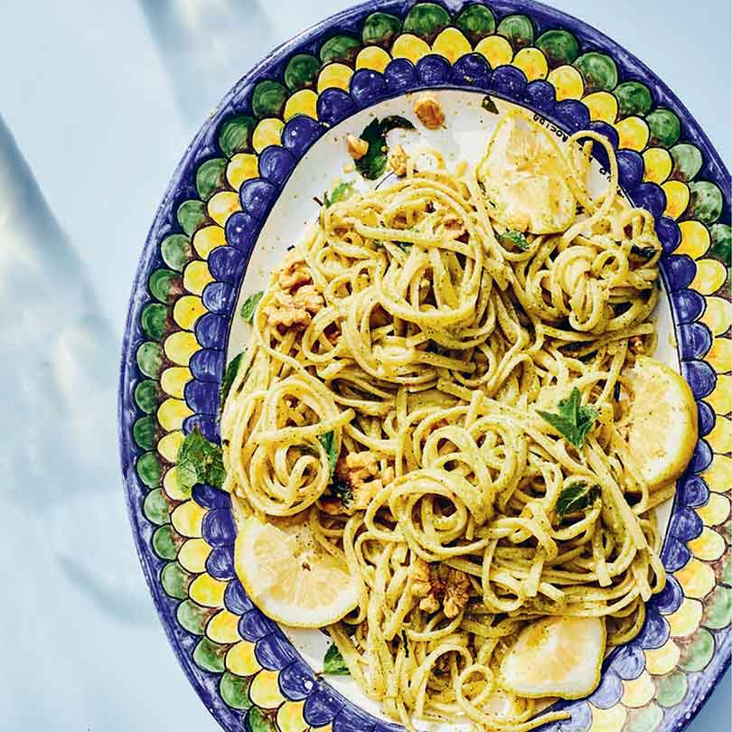 Spaghetti mit Zitronen-Pesto aus Procida
