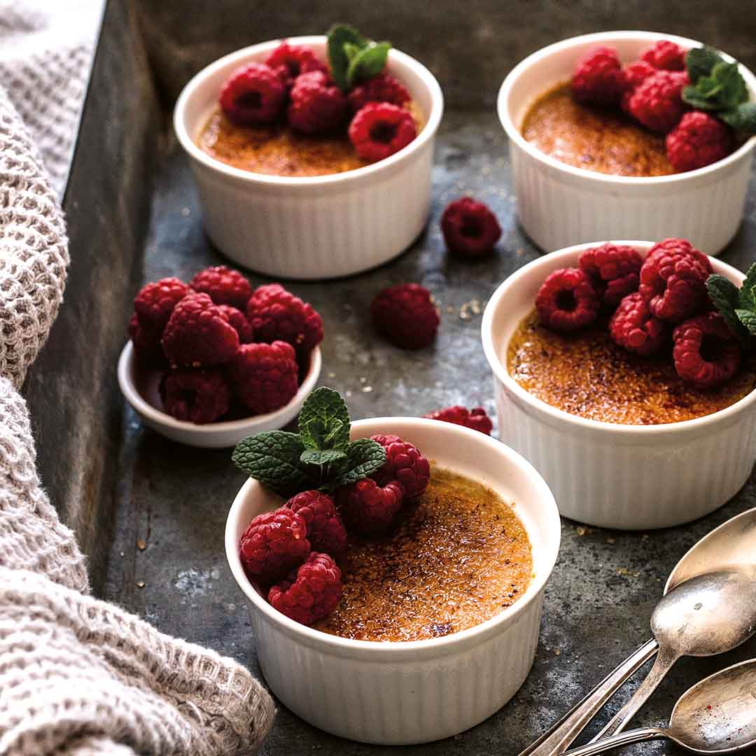 Crème Brûlée mit Himbeeren