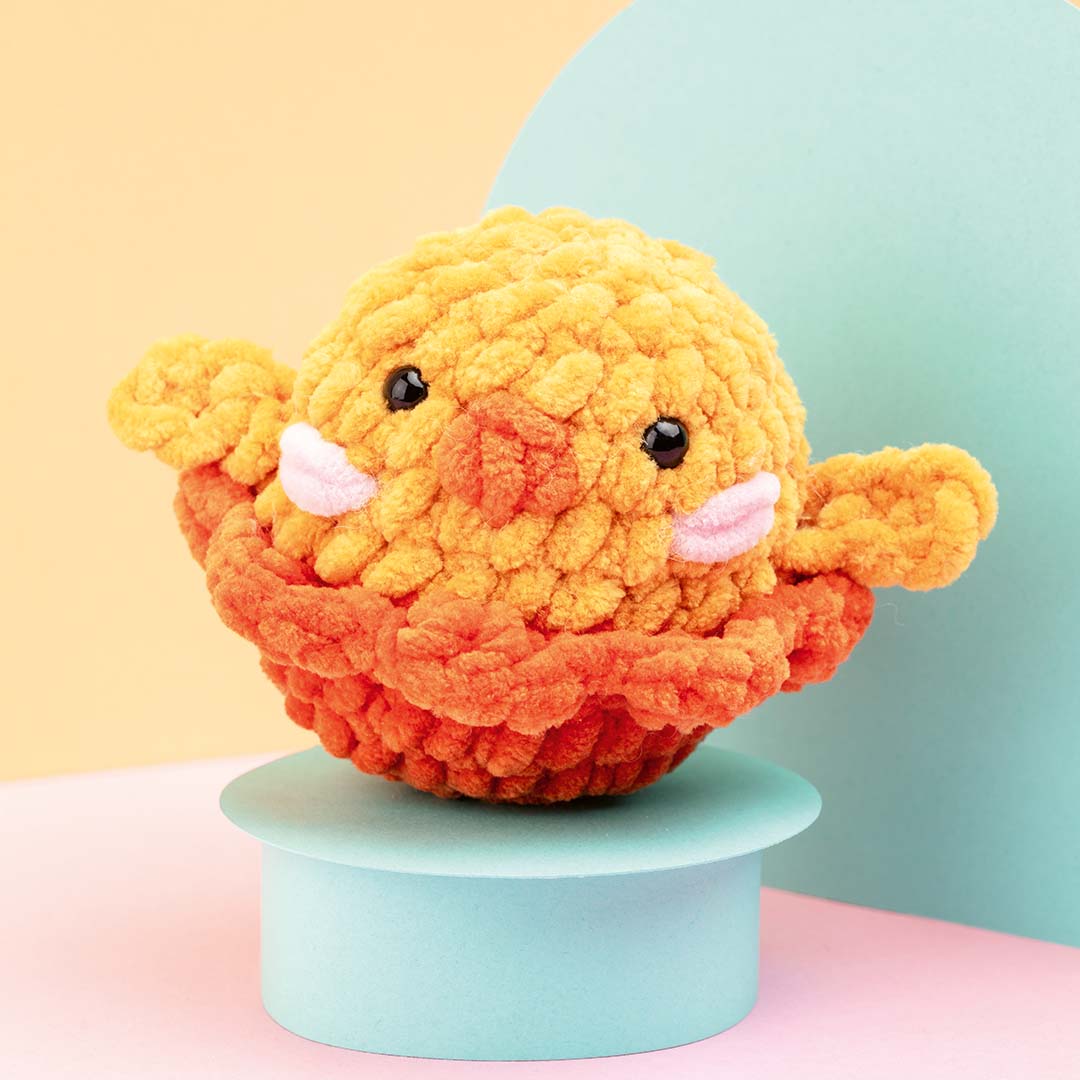 DIY-Anleitung "Emma, das Küken" aus dem Buch "Pocket-Squishys häkeln – Kleine Plüschtiere für Squishmallow- und Micromallow-Fans" von Yvonne Rapp alias @kreatyvchen