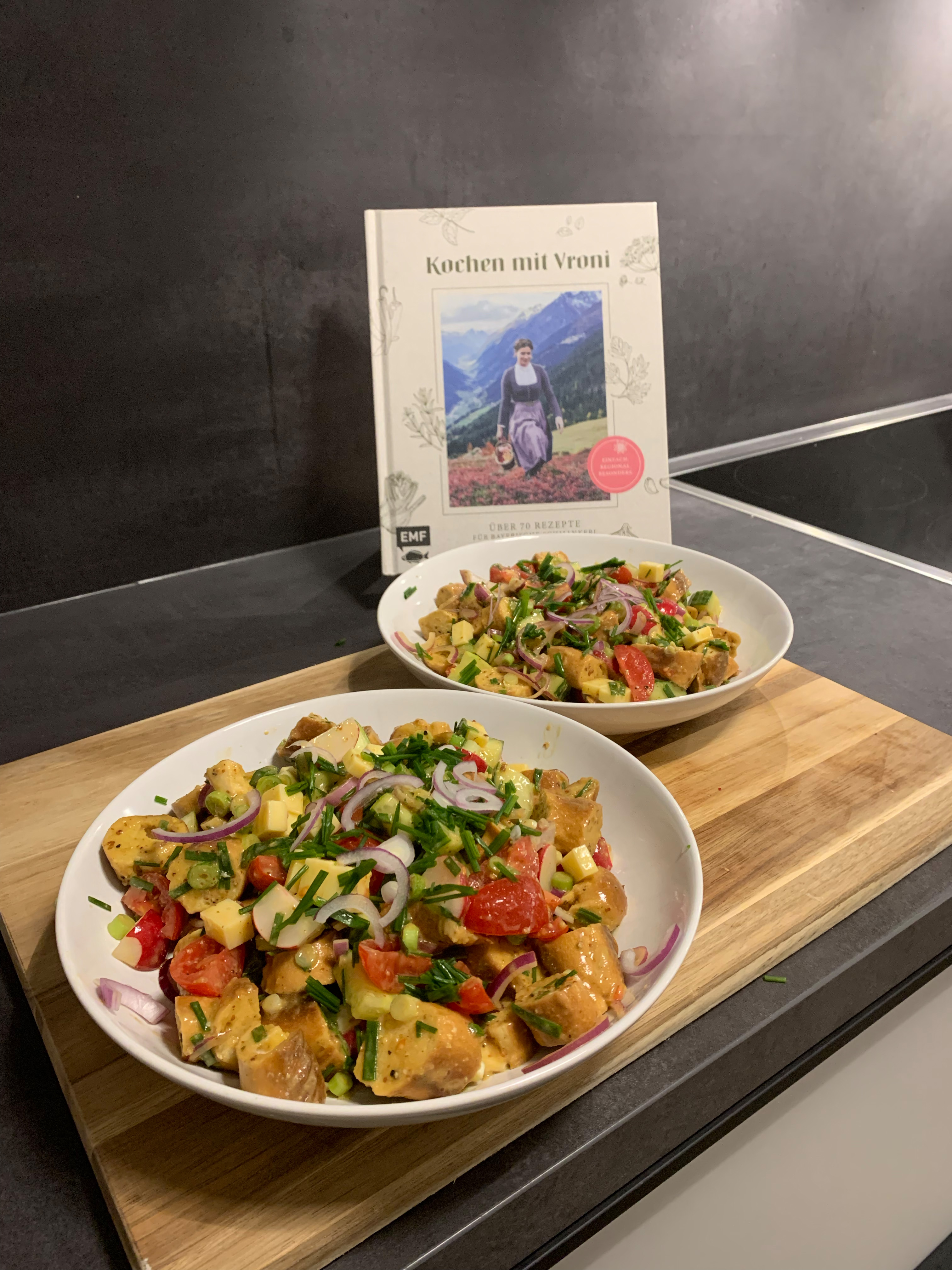 Breznsalat (bayerische Panzanella) 