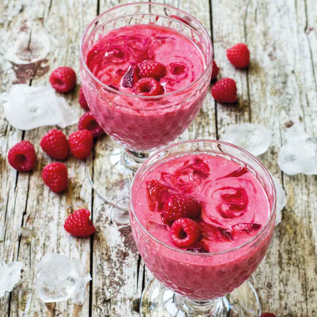 Himbeer-Smoothie mit Ananas Himbeer-Smoothie mit Ananas